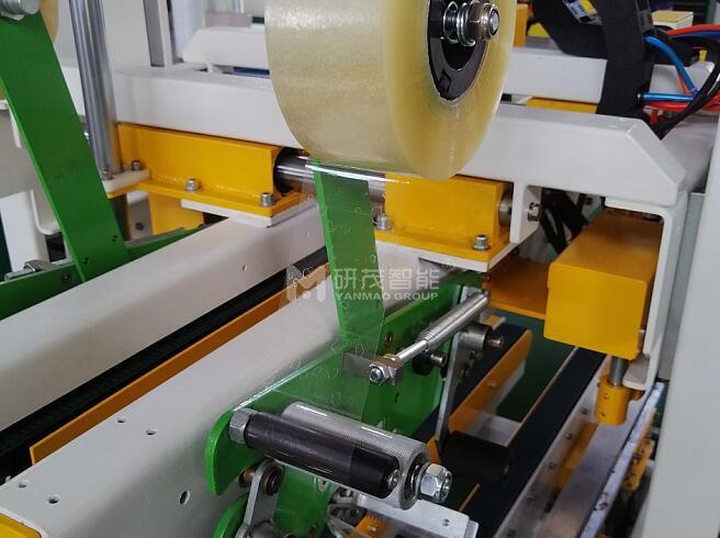 如何調(diào)整封箱機(jī)膠帶的長度 如何調(diào)整封箱機(jī)膠帶的長度